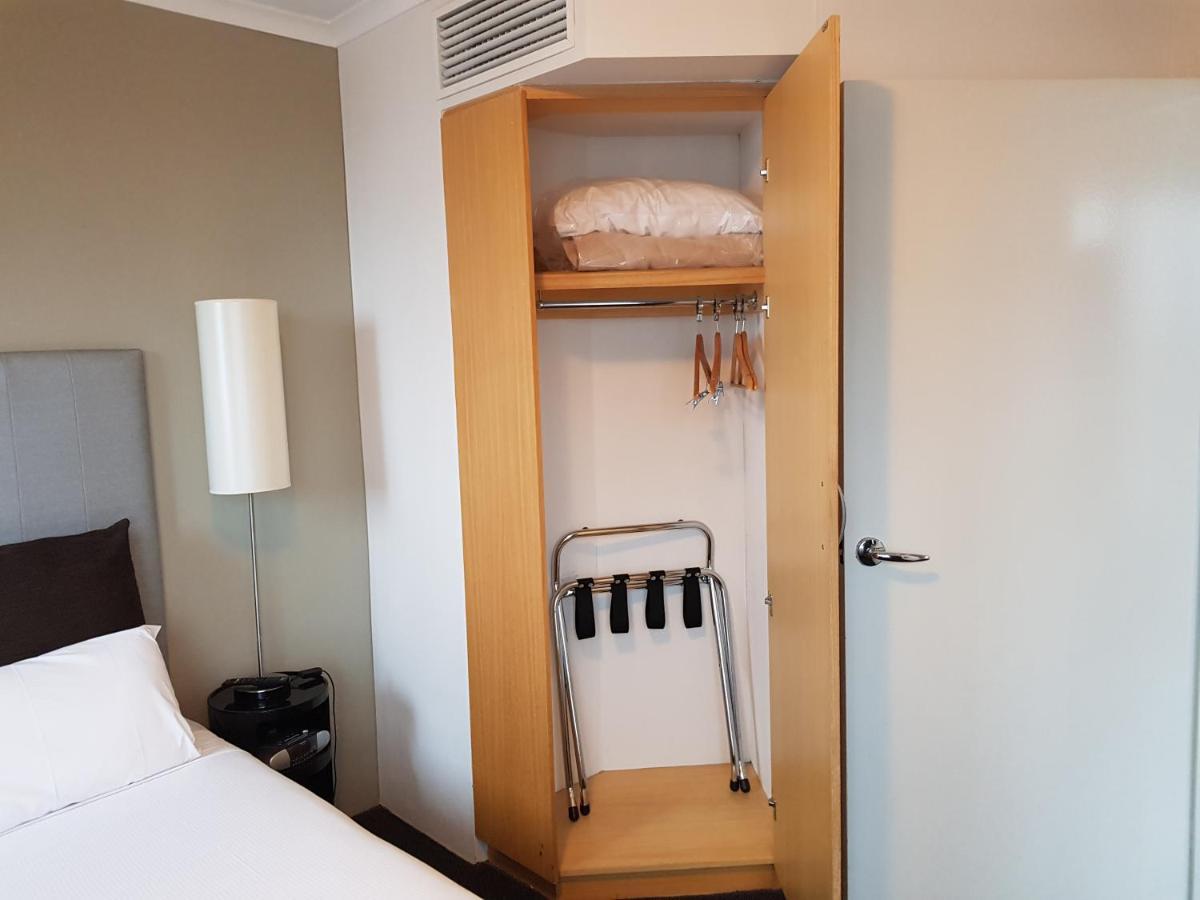 Parramatta Hotel Apartment Sydney Exterior foto