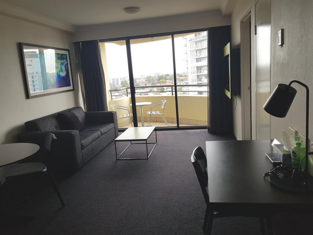 Parramatta Hotel Apartment Sydney Exterior foto