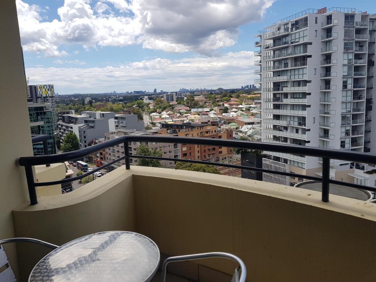 Parramatta Hotel Apartment Sydney Exterior foto